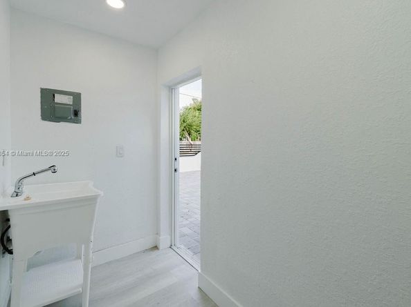 2101 SW 16th Ter, Miami FL 33145