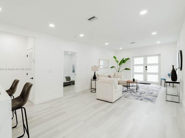 2101 SW 16th Ter, Miami FL 33145