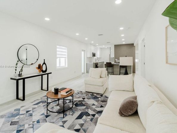 2101 SW 16th Ter, Miami FL 33145