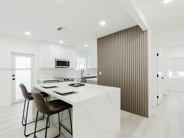 2101 SW 16th Ter, Miami FL 33145