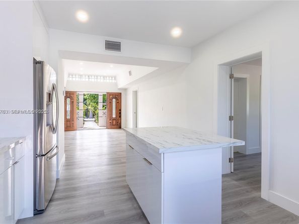 745 NW 140th St, Miami FL 33168