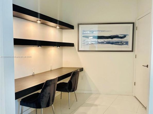 851 NE 1st Ave 2303, Miami FL 33132