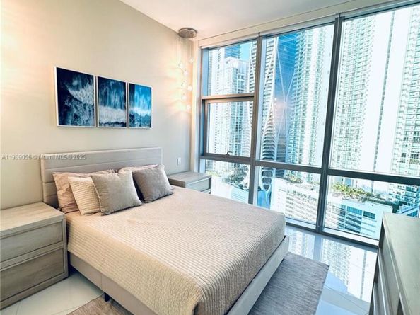 851 NE 1st Ave 2303, Miami FL 33132