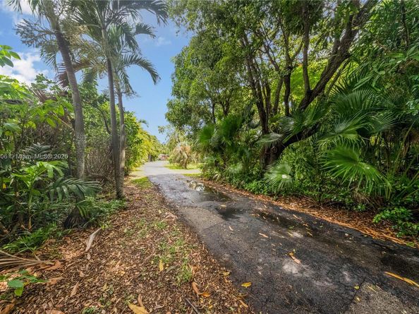 6801 SW 136th St, Pinecrest FL 33156