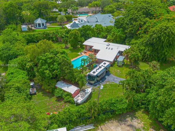 6801 SW 136th St, Pinecrest FL 33156