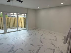 8183 NW 8th Mnr 9, Plantation FL 33324
