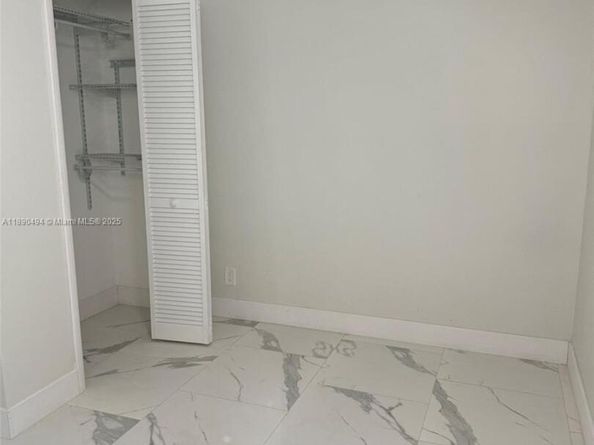 8183 NW 8th Mnr 9, Plantation FL 33324