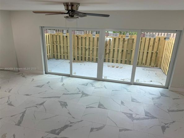8183 NW 8th Mnr 9, Plantation FL 33324