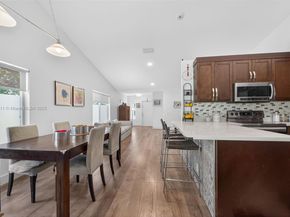 4357 Magnolia Ridge Dr, Weston FL 33331