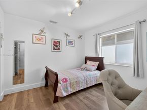 4357 Magnolia Ridge Dr, Weston FL 33331