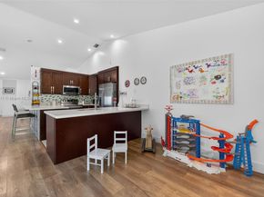 4357 Magnolia Ridge Dr, Weston FL 33331