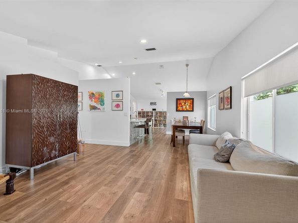 4357 Magnolia Ridge Dr, Weston FL 33331