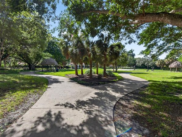 4357 Magnolia Ridge Dr, Weston FL 33331