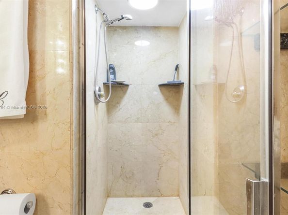 1865 S Ocean Dr 18G, Hallandale Beach FL 33009