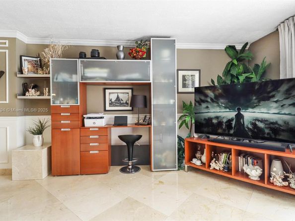1865 S Ocean Dr 18G, Hallandale Beach FL 33009