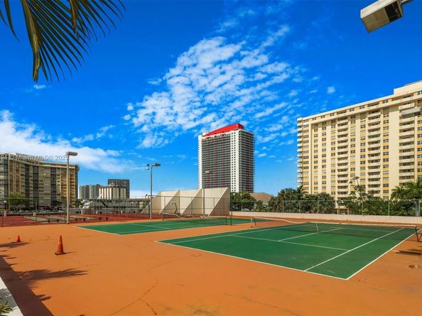 1865 S Ocean Dr 18G, Hallandale Beach FL 33009