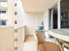 1865 S Ocean Dr 18G, Hallandale Beach FL 33009