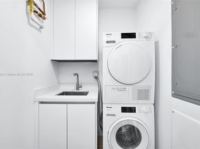 200 Sunrise Dr 200C, Key Biscayne FL 33149