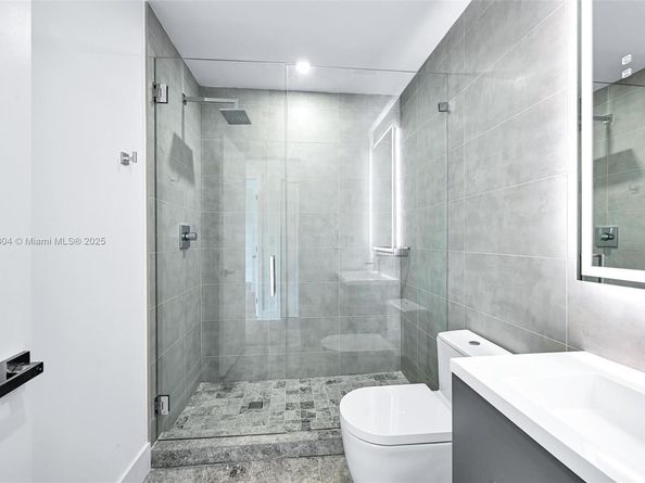 200 Sunrise Dr 200C, Key Biscayne FL 33149