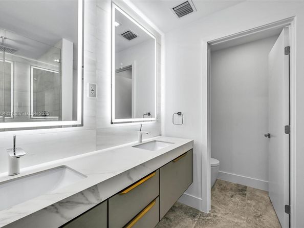 200 Sunrise Dr 200C, Key Biscayne FL 33149