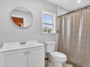 681 NW 21st St, Pompano Beach FL 33060