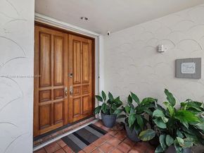 2124 Fisher Island Dr 2124, Miami Beach FL 33109