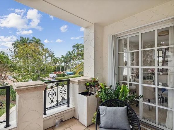 2124 Fisher Island Dr 2124, Miami Beach FL 33109