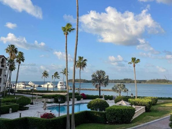 2124 Fisher Island Dr 2124, Miami Beach FL 33109