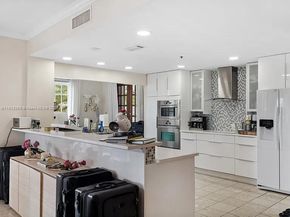 2124 Fisher Island Dr 2124, Miami Beach FL 33109