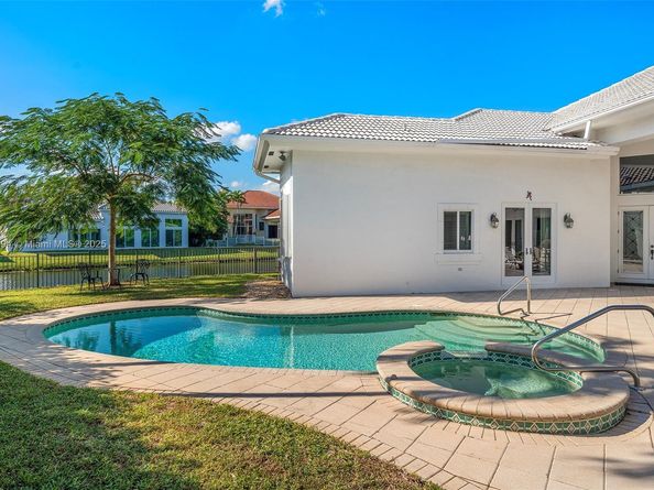 6451 NW 32nd Way, Boca Raton FL 33496