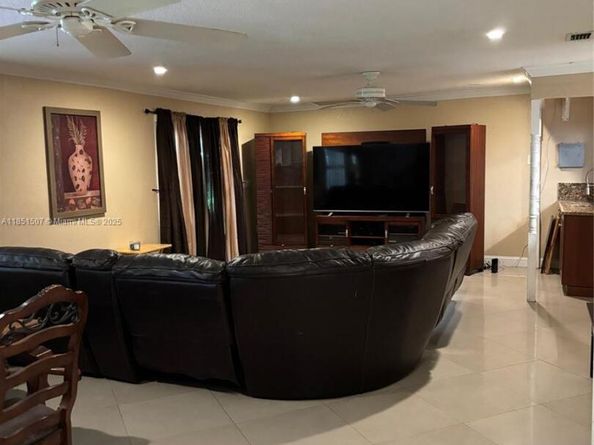 13761 SW 37th Ct, Davie FL 33330