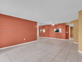 550 SW 137th Ave 208L, Pembroke Pines FL 33027