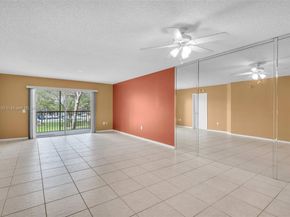 550 SW 137th Ave 208L, Pembroke Pines FL 33027