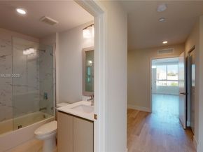 2555 NE 193rd St 2224, Miami FL 33180