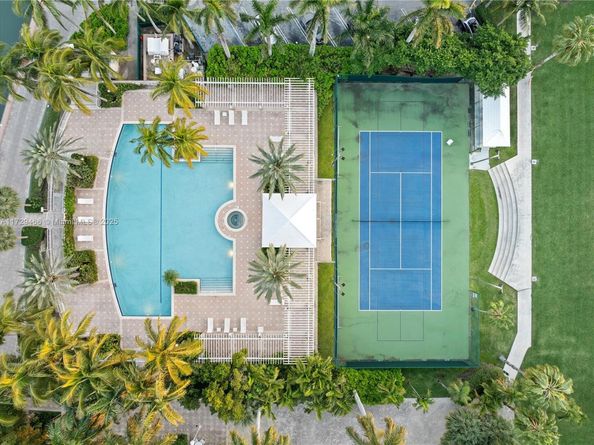 770 NE 69th St 2H, Miami FL 33138