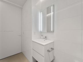 2000 S Ocean Dr 17A, Hallandale Beach FL 33009