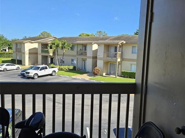 1838 Abbey Rd 208, West Palm Beach FL 33415