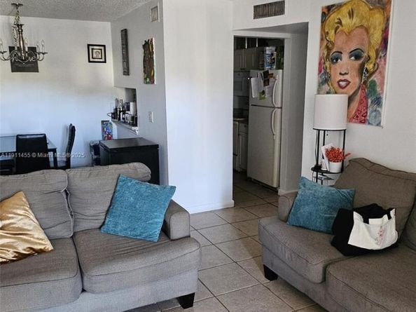 1838 Abbey Rd 208, West Palm Beach FL 33415