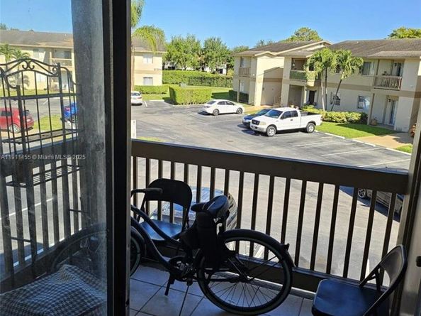 1838 Abbey Rd 208, West Palm Beach FL 33415