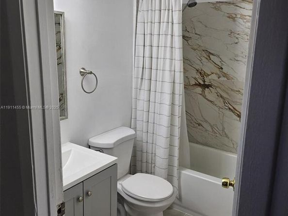 1838 Abbey Rd 208, West Palm Beach FL 33415