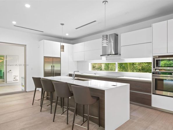 1510 SW 4th Ave, Miami FL 33129