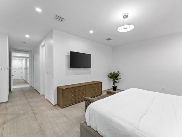 1510 SW 4th Ave, Miami FL 33129