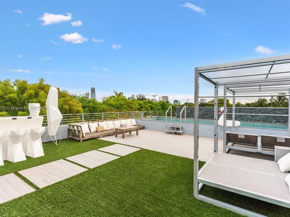 1510 SW 4th Ave, Miami FL 33129