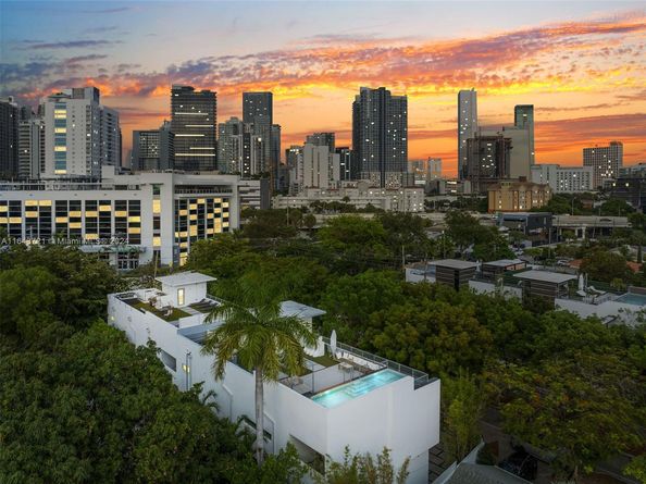 1510 SW 4th Ave, Miami FL 33129