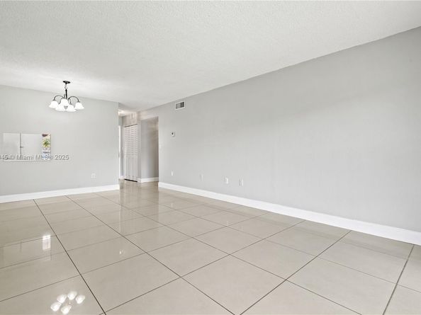 301 NW 177th St 104, Miami Gardens FL 33169
