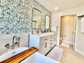 3989 Pinewood Ln, Weston FL 33331