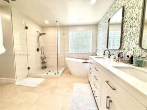 3989 Pinewood Ln, Weston FL 33331