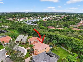 3989 Pinewood Ln, Weston FL 33331