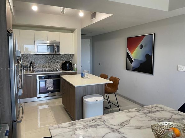 5300 Paseo Blvd 812, Doral FL 33166