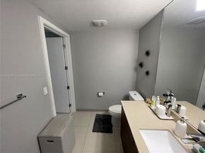 5300 Paseo Blvd 812, Doral FL 33166